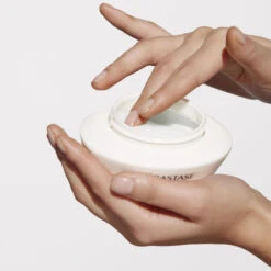 Masquintense Riche Nutritive Kérastase 200ml 10 Masquintense Riche Nutritive Kérastase 200ml -Soins Capillaires 3474637155001 10 1 28543.1684847840