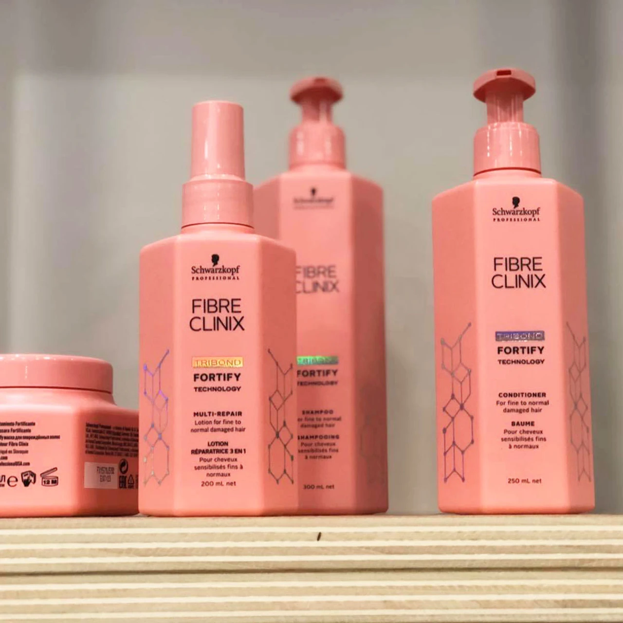 Lotion Fortifiante 3 En 1 Fibre Clinix Schwarzkopf 200ml 5 Lotion Fortifiante 3 En 1 Fibre Clinix Schwarzkopf 200ml – Image 3