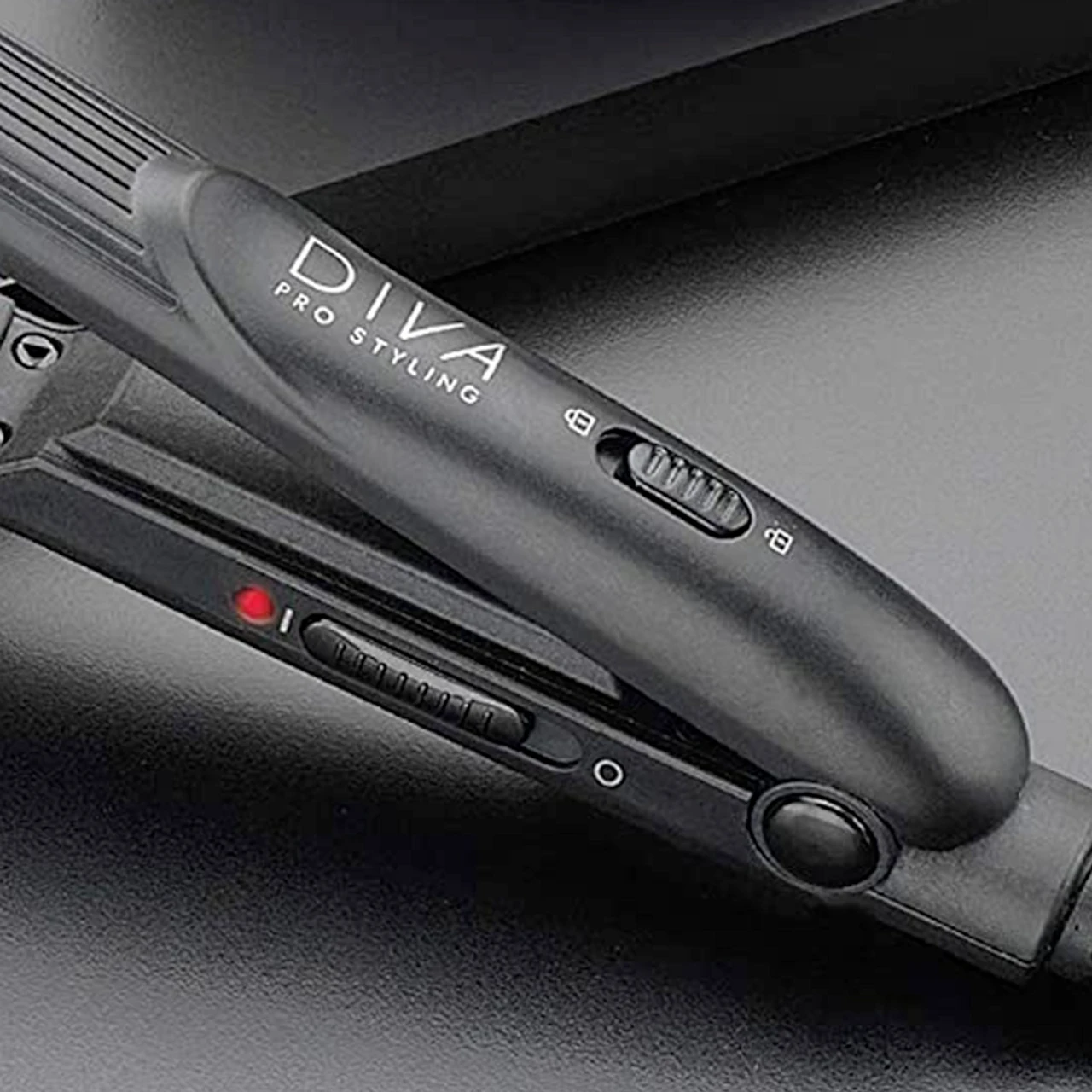Lisseur Mini Noir Diva 5 Lisseur Mini Noir Diva – Image 3